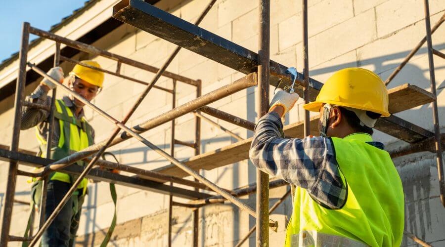 Professional gutter cleaning in Yorktown, IN